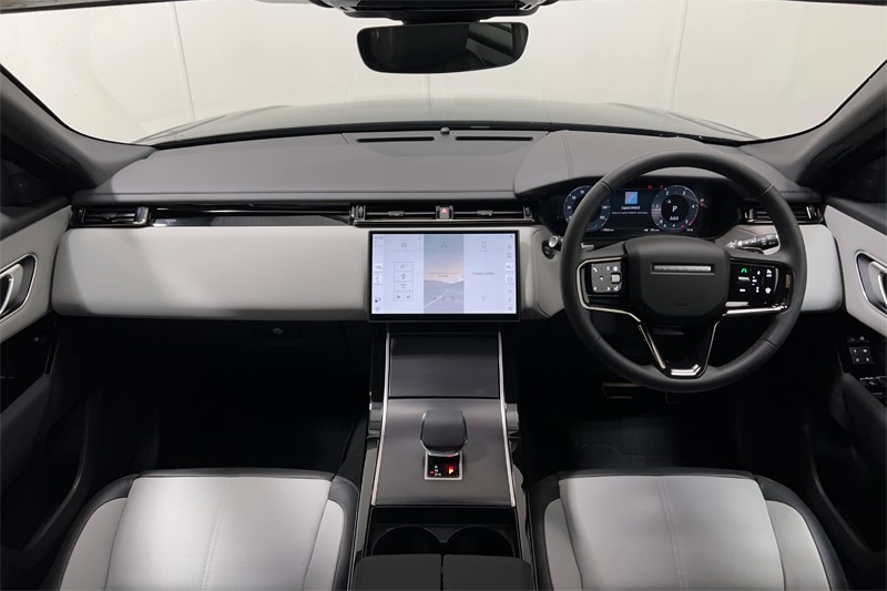 2025 (75) LAND ROVER RANGE ROVER VELAR 2.0 D200 MHEV Dynamic SE 5dr Auto 5420723