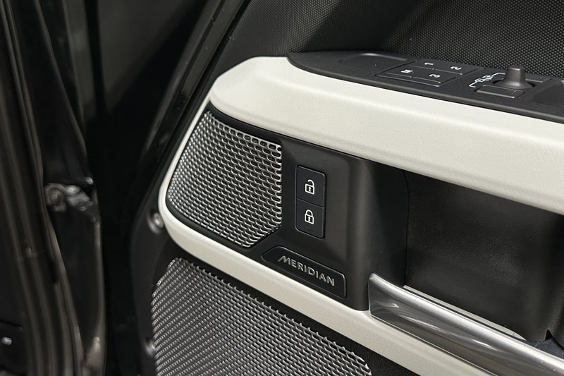 2022 (72) LAND ROVER DEFENDER 2.0 P400e XS Edition 110 5dr Auto 4823027