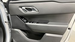 2024 (73) LAND ROVER RANGE ROVER VELAR 2.0 D200 MHEV Dynamic HSE 5dr Auto 4851500