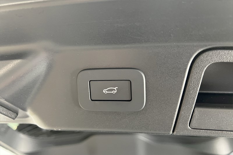 2024 (73) LAND ROVER RANGE ROVER VELAR 2.0 D200 MHEV Dynamic HSE 5dr Auto 4851524