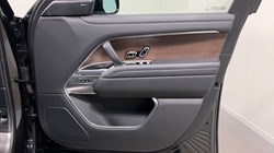 2024 (74) LAND ROVER RANGE ROVER 3.0 D300 SE 4dr Auto 4817743