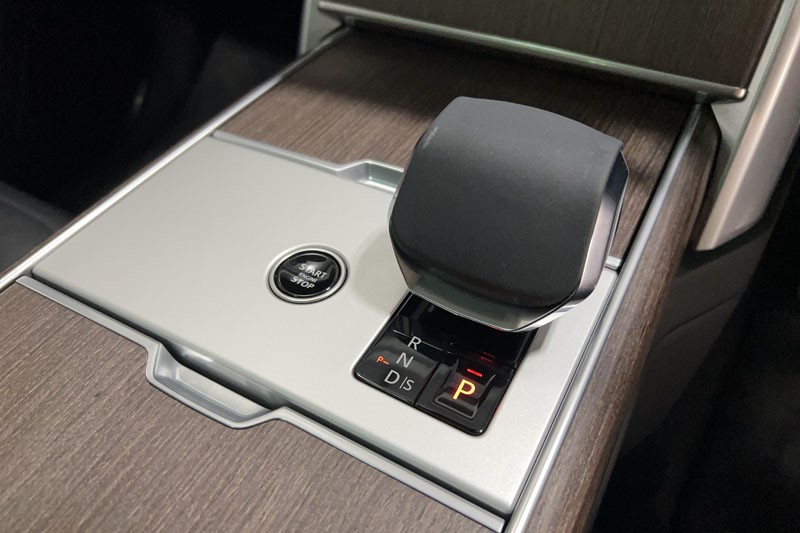 2024 (74) LAND ROVER RANGE ROVER 3.0 D300 SE 4dr Auto 4817753