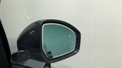 2021 (21) LAND ROVER RANGE ROVER VELAR 2.0 D240 HSE 5dr Auto 4824226