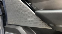 2021 (21) LAND ROVER RANGE ROVER VELAR 2.0 D240 HSE 5dr Auto 4824224