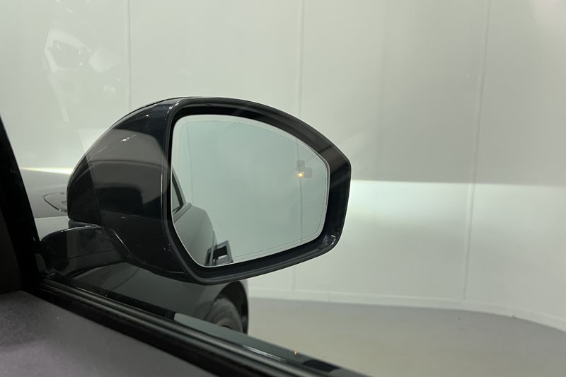 2021 (71) LAND ROVER RANGE ROVER VELAR 3.0 D300 MHEV R-Dynamic SE 5dr Auto 4868254