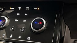 2020 (20) LAND ROVER RANGE ROVER EVOQUE 2.0 D180 R-Dynamic S 5dr Auto 4827820