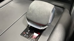 2022 (22) LAND ROVER DISCOVERY 3.0 D300 R-Dynamic SE 5dr Auto 4823872