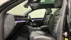 2023 (73) VOLKSWAGEN TOUAREG 3.0 V6 TDI 4Motion R-Line Tech Plus 5dr Tip Auto 4851054