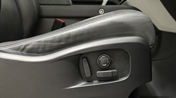 2024 (24) LAND ROVER DEFENDER 3.0 D250 X-Dynamic HSE 90 3dr Auto 4841444