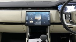 2024 (24) LAND ROVER RANGE ROVER 3.0 D300 SE 4dr Auto 4842557