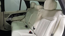 2024 (24) LAND ROVER RANGE ROVER 3.0 D300 SE 4dr Auto 4842588