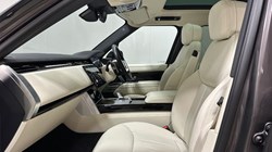 2024 (24) LAND ROVER RANGE ROVER 3.0 D300 SE 4dr Auto 4842550