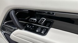 2024 (24) LAND ROVER RANGE ROVER 3.0 D300 SE 4dr Auto 4842561