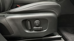 2021 (21) LAND ROVER RANGE ROVER VELAR 2.0 D200 SE 5dr Auto 4841923