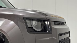 2025 (25) LAND ROVER DEFENDER 4.4 P635 Octa 110 5dr Auto 4840343