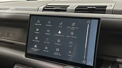 2025 (25) LAND ROVER DEFENDER 4.4 P635 Octa 110 5dr Auto 4840312