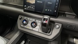 2025 (25) LAND ROVER DEFENDER 4.4 P635 Octa 110 5dr Auto 4840305