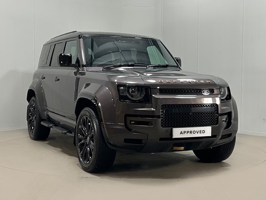 2025 (25) LAND ROVER DEFENDER 4.4 P635 Octa 110 5dr Auto