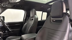 2025 (25) LAND ROVER DEFENDER 4.4 P635 Octa 110 5dr Auto 4840324