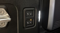 2025 (25) LAND ROVER DEFENDER 4.4 P635 Octa 110 5dr Auto 4840332