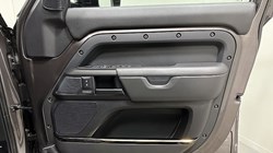 2025 (25) LAND ROVER DEFENDER 4.4 P635 Octa 110 5dr Auto 4840294