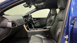 2021 (71) JAGUAR XE 2.0 D200 R-Dynamic Black 4dr Auto 4836304