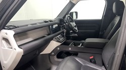 2021 (71) LAND ROVER DEFENDER 3.0 D250 SE 110 5dr Auto 4847011