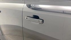 2021 (71) LAND ROVER DEFENDER 3.0 D250 SE 110 5dr Auto 4847025