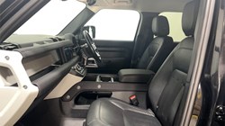2021 (71) LAND ROVER DEFENDER 3.0 D250 SE 110 5dr Auto 4846980