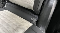 2025 (75) LAND ROVER DISCOVERY 3.0 D350 Dynamic HSE 5dr Auto 5527672