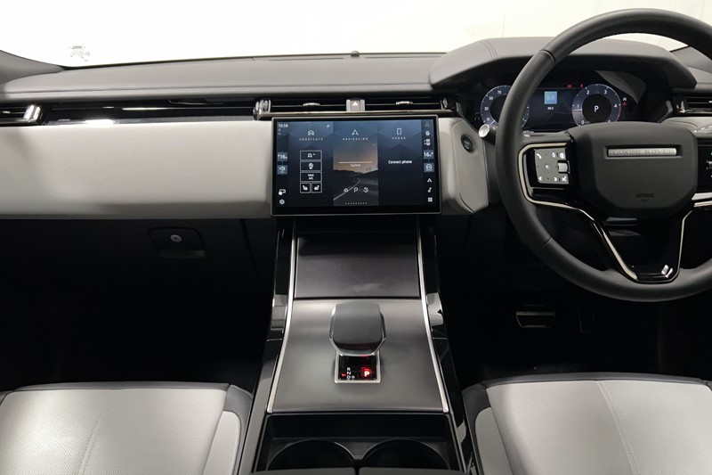 2025 (75) LAND ROVER RANGE ROVER VELAR 2.0 D200 MHEV Dynamic SE 5dr Auto 5567384