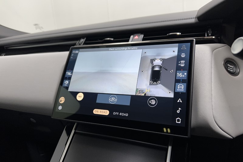 2025 (75) LAND ROVER RANGE ROVER VELAR 2.0 D200 MHEV Dynamic SE 5dr Auto 5567403
