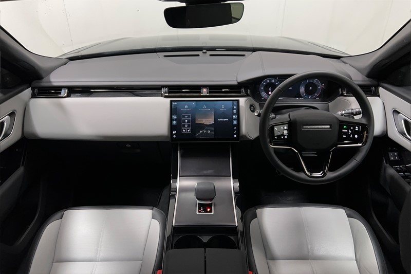 2025 (75) LAND ROVER RANGE ROVER VELAR 2.0 D200 MHEV Dynamic SE 5dr Auto 5567383