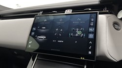 2025 (75) LAND ROVER RANGE ROVER VELAR 2.0 D200 MHEV Dynamic SE 5dr Auto 5567401
