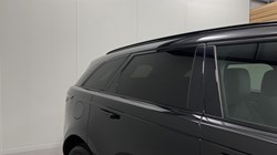 2025 (75) LAND ROVER RANGE ROVER VELAR 2.0 D200 MHEV Dynamic SE 5dr Auto 5567424
