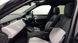 2025 (75) LAND ROVER RANGE ROVER VELAR 2.0 D200 MHEV Dynamic SE 5dr Auto 5567377