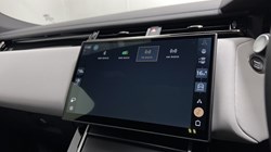 2025 (75) LAND ROVER RANGE ROVER VELAR 2.0 D200 MHEV Dynamic SE 5dr Auto 5567405