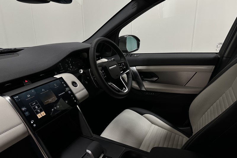 2025 (75) LAND ROVER DISCOVERY SPORT 2.0 D200 Dynamic SE 5dr Auto [5 Seat] 5455389