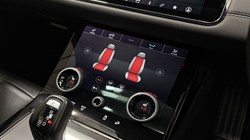 2019 (19) LAND ROVER RANGE ROVER EVOQUE 2.0 P200 R-Dynamic SE 5dr Auto 4886236