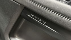 2019 (19) LAND ROVER RANGE ROVER EVOQUE 2.0 P200 R-Dynamic SE 5dr Auto 4886226