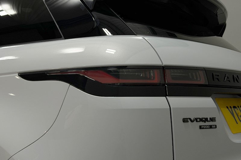 2019 (19) LAND ROVER RANGE ROVER EVOQUE 2.0 P200 R-Dynamic SE 5dr Auto 4886255