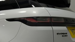 2019 (19) LAND ROVER RANGE ROVER EVOQUE 2.0 P200 R-Dynamic SE 5dr Auto 4886255