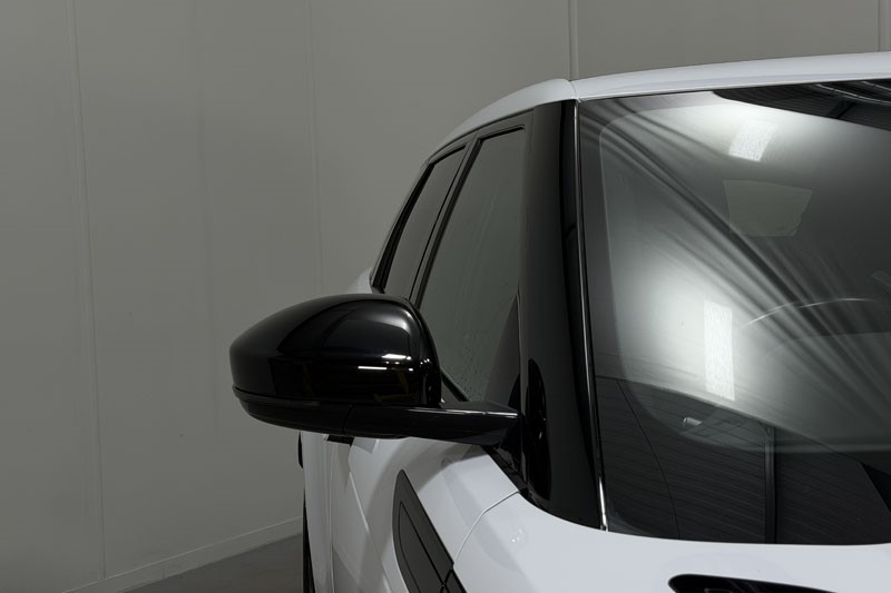 2019 (19) LAND ROVER RANGE ROVER EVOQUE 2.0 P200 R-Dynamic SE 5dr Auto 4886261