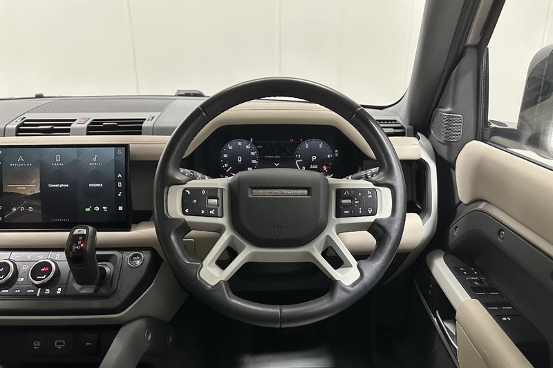 2022 (72) LAND ROVER DEFENDER 3.0 D250 HSE 110 5dr Auto 4841013