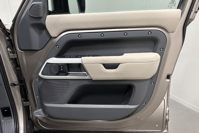 2022 (72) LAND ROVER DEFENDER 3.0 D250 HSE 110 5dr Auto 4841014