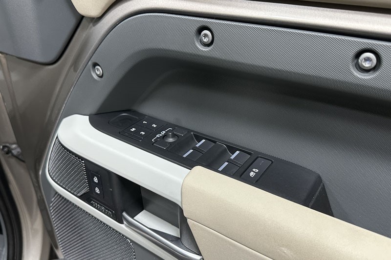 2022 (72) LAND ROVER DEFENDER 3.0 D250 HSE 110 5dr Auto 4841015