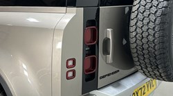 2022 (72) LAND ROVER DEFENDER 3.0 D250 HSE 110 5dr Auto 4841047