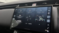 2025 (75) LAND ROVER RANGE ROVER VELAR 2.0 D200 MHEV Dynamic SE 5dr Auto 5608117
