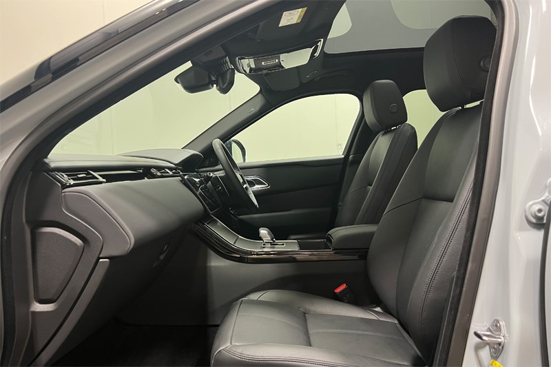2025 (75) LAND ROVER RANGE ROVER VELAR 2.0 D200 MHEV Dynamic SE 5dr Auto 5608090