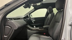 2025 (75) LAND ROVER RANGE ROVER VELAR 2.0 D200 MHEV Dynamic SE 5dr Auto 5608090